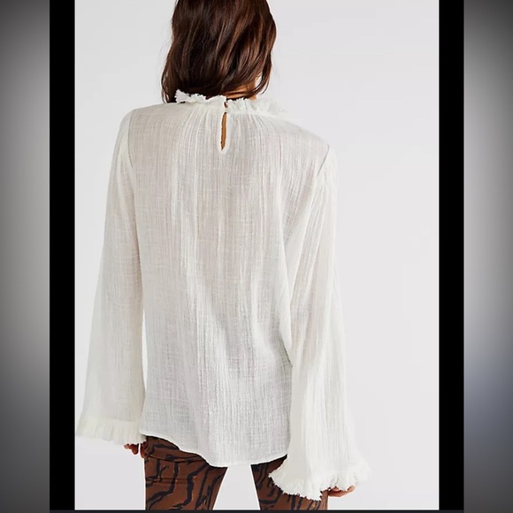 Free People FP One Textured Ruffle Blouse Ivory Size Small - Picture 3 of 9